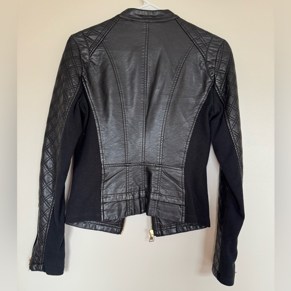 Express Black Faux Leather Quilted Moto Jacket w Gold-tone Zippers Size XS GUC - Picture 2 of 8